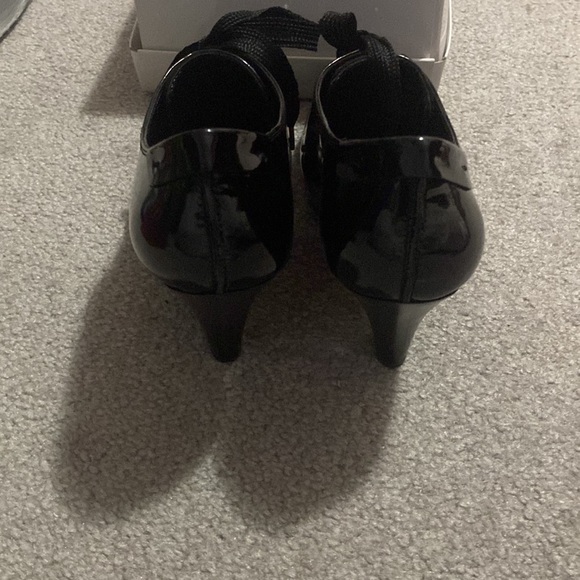 Blk/ patent ankle bootie size 8M Nine West - Picture 4 of 5